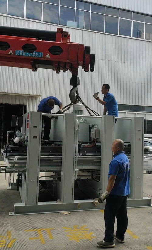 湖南首臺溫康納模壓機落地正維全屋定制 開啟智能制造新篇章